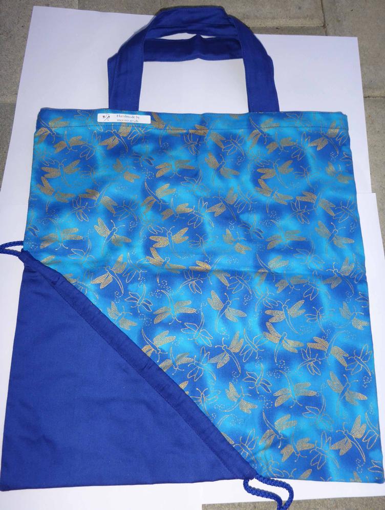 Einkaufstasche Herz, 100 % Baumwolle, dunkelblauem Dreieck, hell- und dunkelblauem Batik mit goldigen Libellen