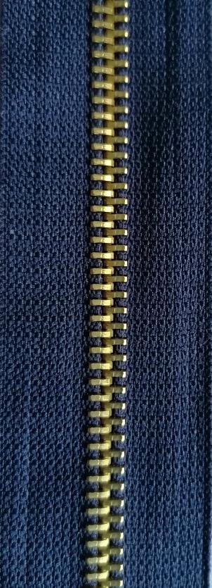 Reissverschluss Metall6, Meterware, royalblau mit goldigen Zacken, Col. 2626